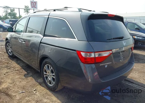 2013 Honda Odyssey Ex-L from USA, damaged, VIN 5FNRL5H62DB027020